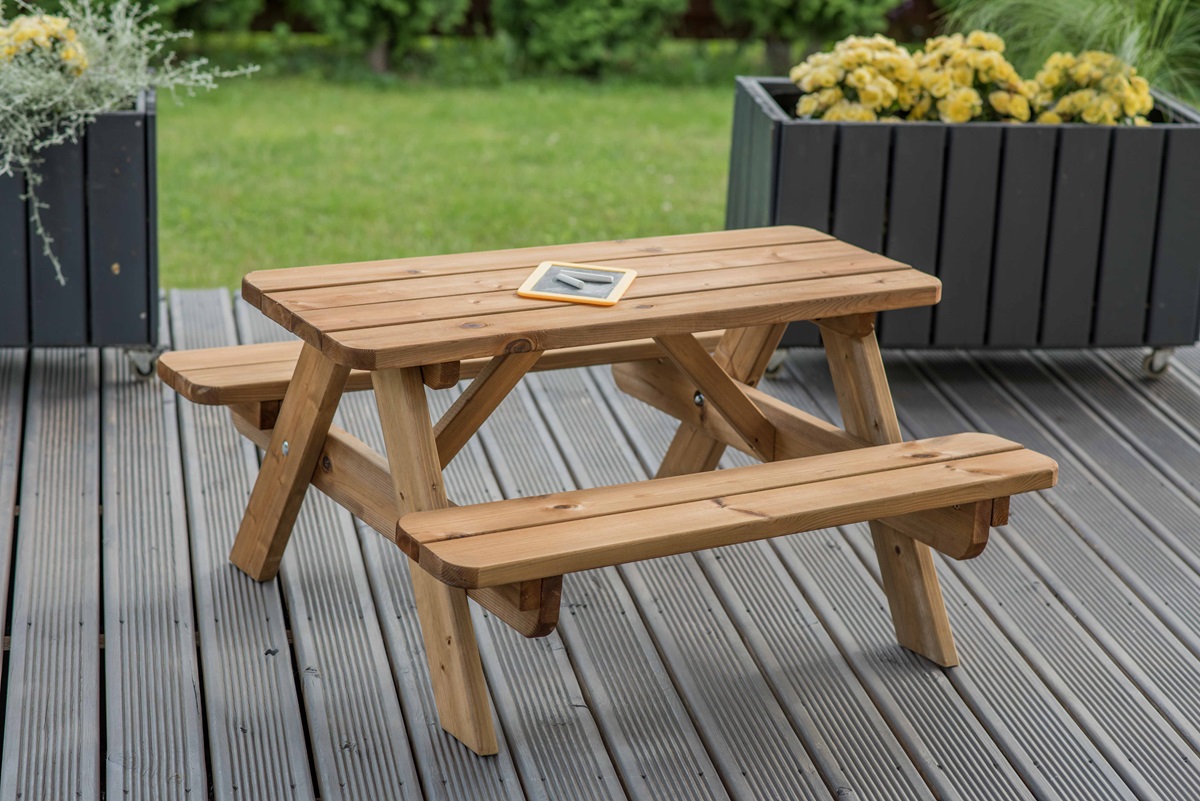 Kindersitzgruppe bestehend aus 1 Kindertisch mit 2 Kinderbänken, braun imprägniert NA047_B Kindersitzgruppe bestehend aus 1 Kindertisch mit 2 Kinderbänken, braun imprägniert NA047_B