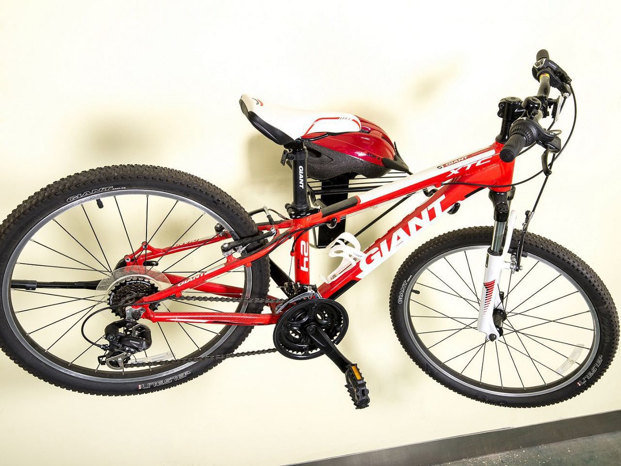 Wandhalter für Fahrrad mit Ablage, Metall, klappbar TN001 Wandhalter für Fahrrad mit Ablage, Metall, klappbar TN001